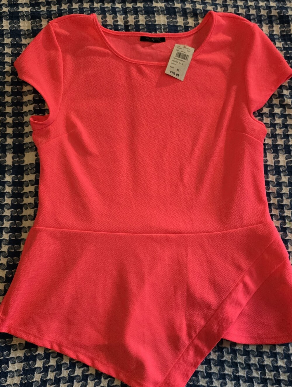 Eclipse top neon pink